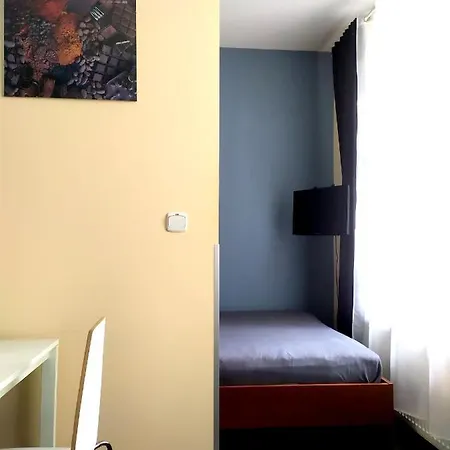 Color 2 דירה פוזנן